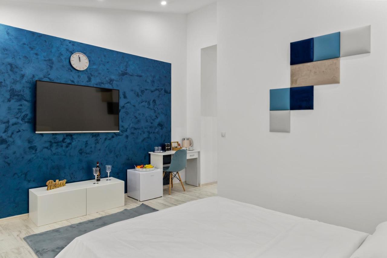 Selari Chambre Bukares Bagian luar foto