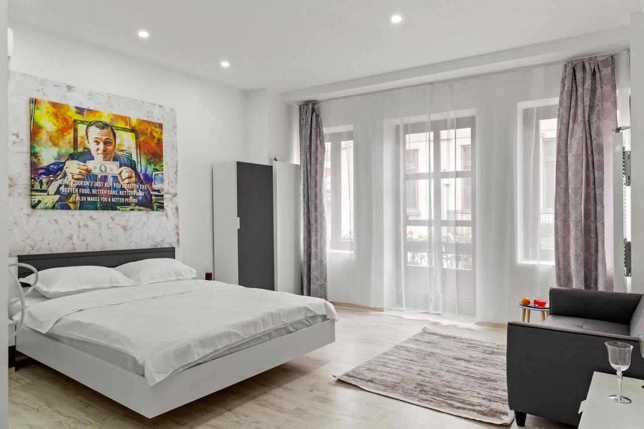 Selari Chambre Bukares Bagian luar foto