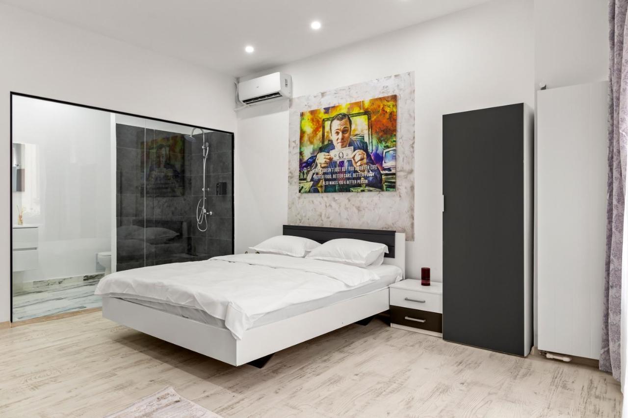Selari Chambre Bukares Bagian luar foto