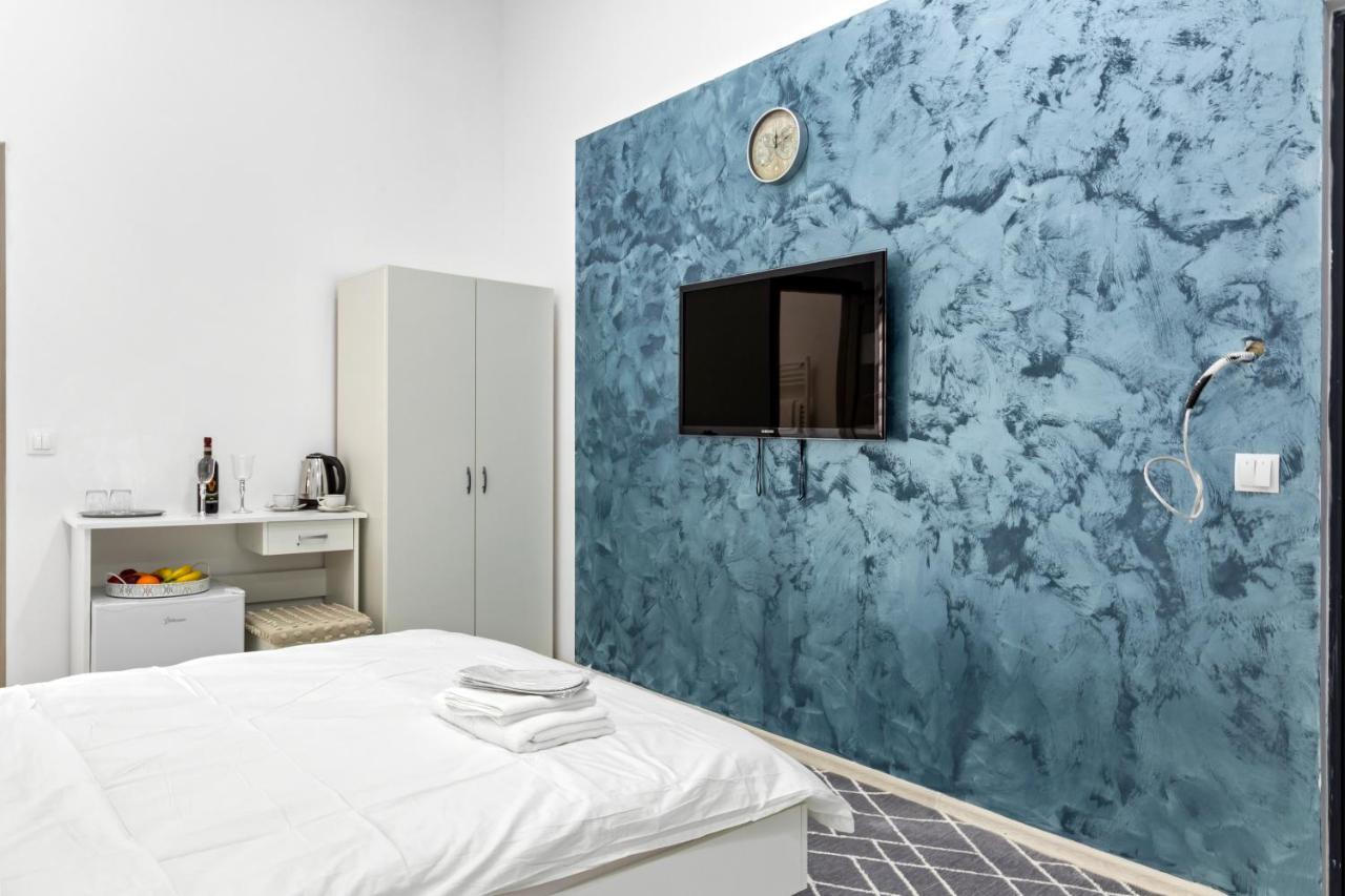 Selari Chambre Bukares Bagian luar foto