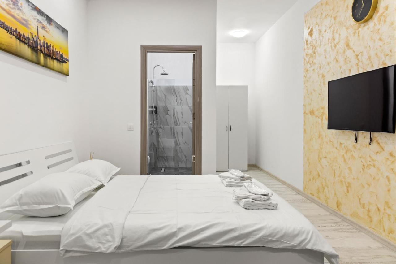 Selari Chambre Bukares Bagian luar foto