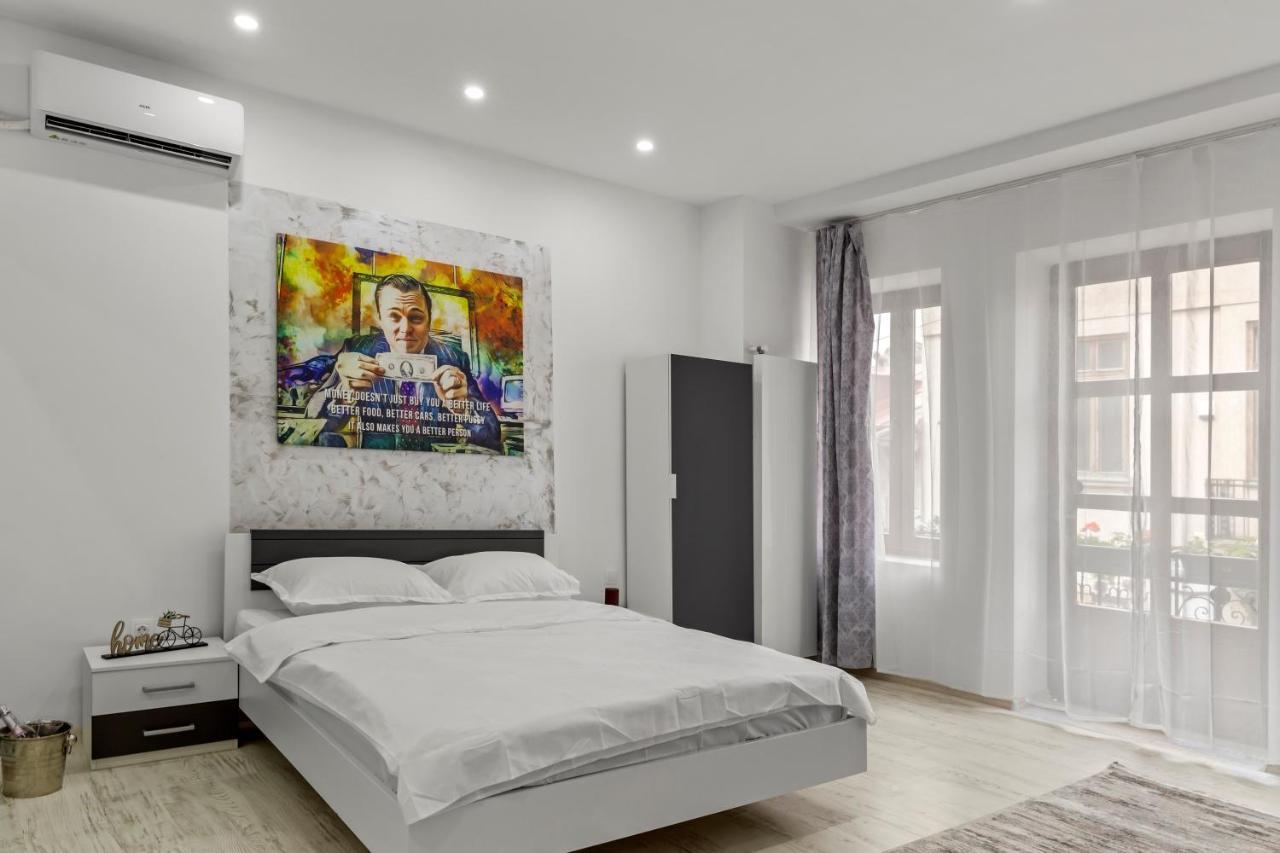 Selari Chambre Bukares Bagian luar foto