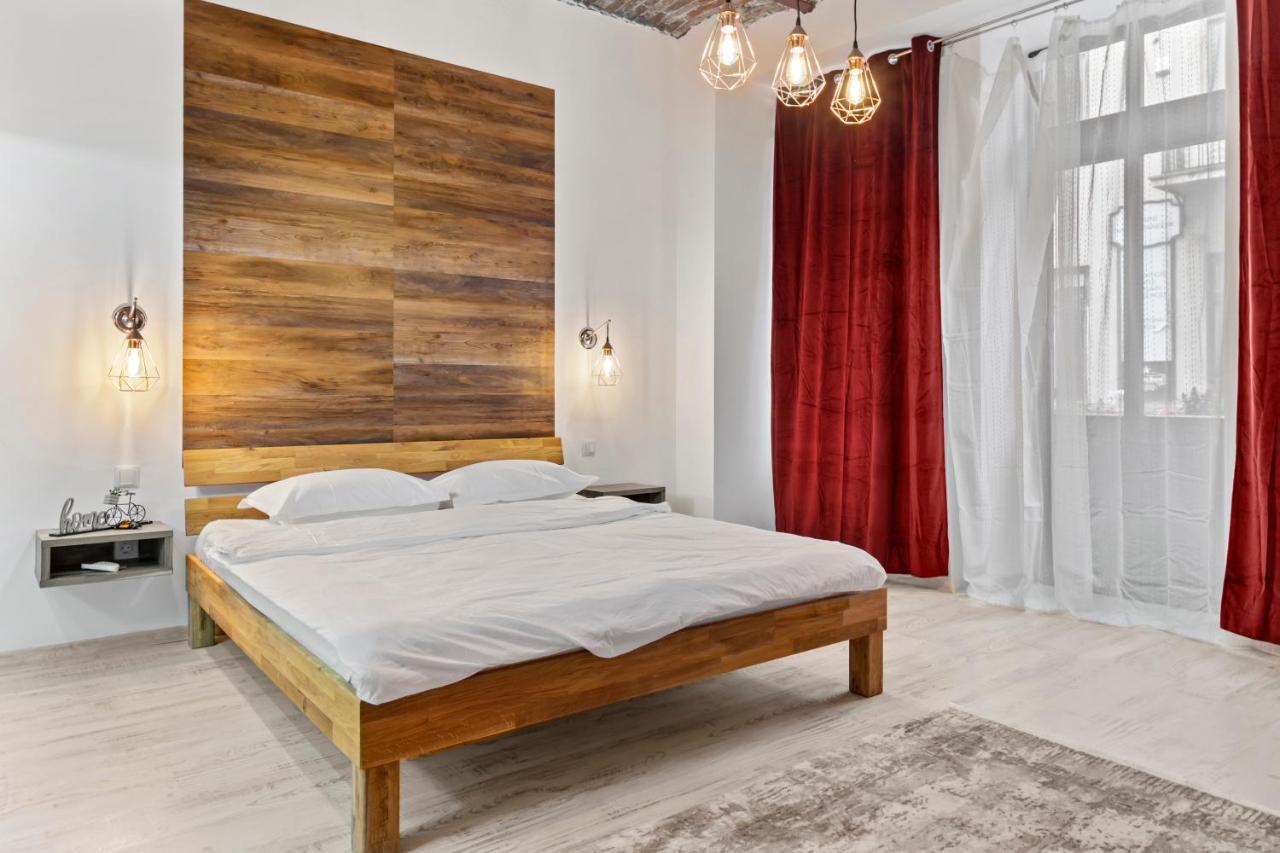 Selari Chambre Bukares Bagian luar foto