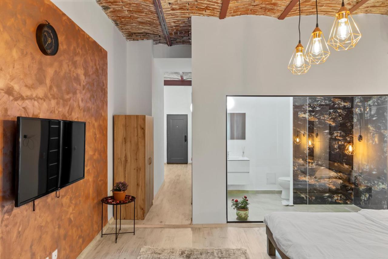 Selari Chambre Bukares Bagian luar foto
